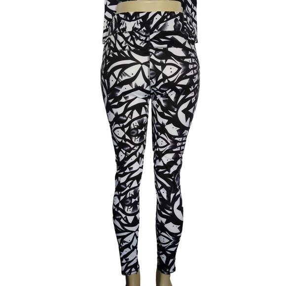 S-M‎ Size Women Active Set of Leggings Tank Black White Top and Legging Set - Picture 6 of 9